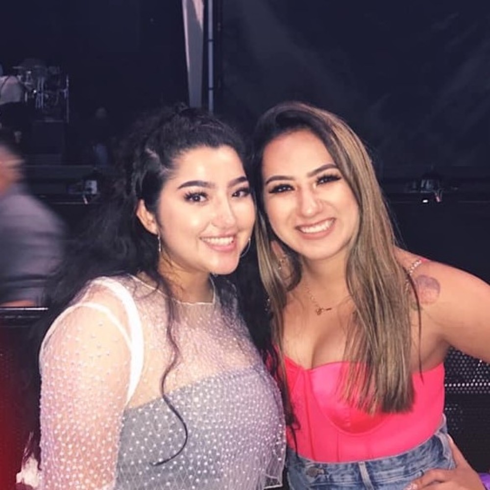 Meet your Posher, Izzy